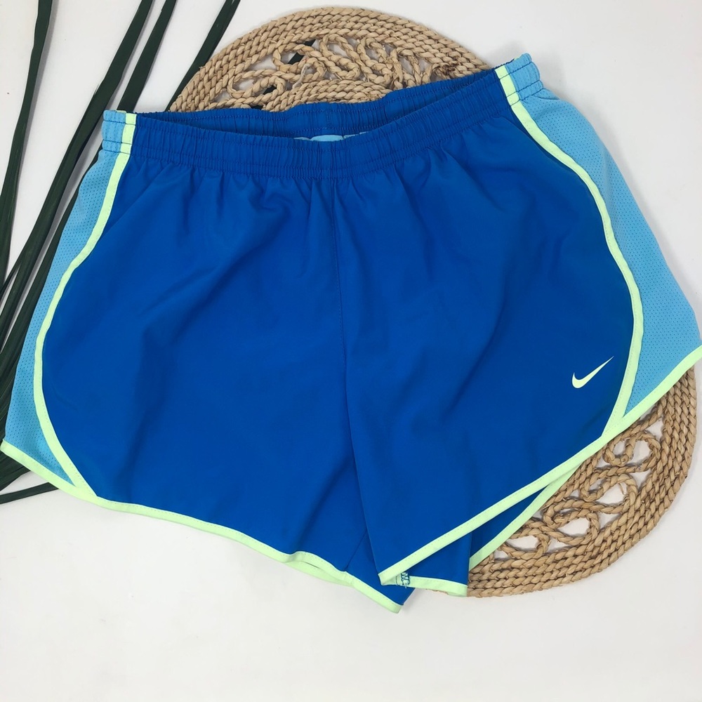 Nike Dri Fit Big Girl Athletic Shorts Size Large